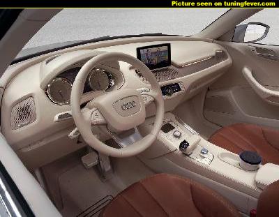 L'intérieur d'une audi cross coupé quattro