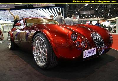 Encore une voiture pour richous...